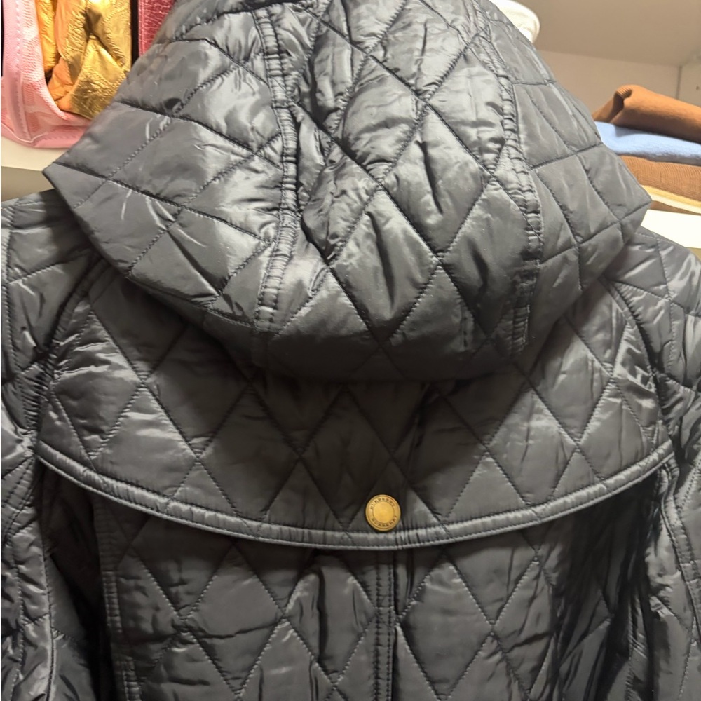 Burberry Quilted Black Performance Jacket with Gold-Tone Hardware - Picture 6 of 16